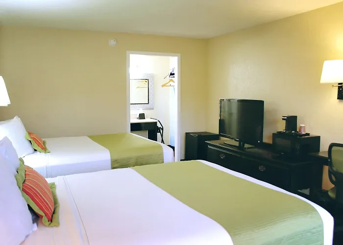 Residence Hub Inn And Suites