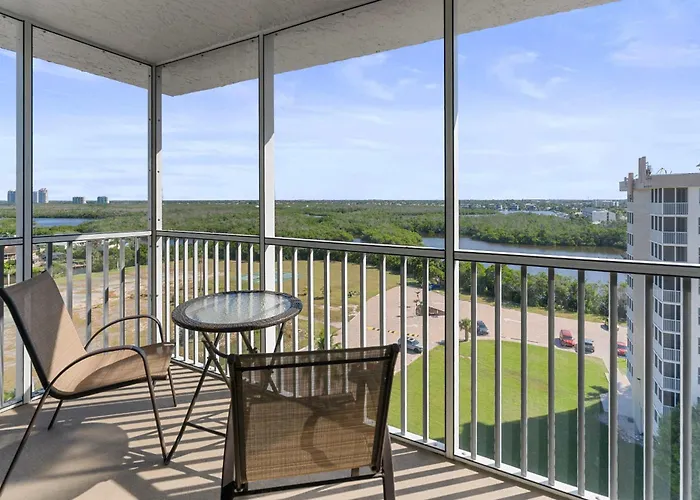 Penthouse On The Bay 4002