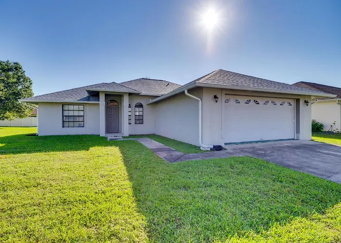 Lanai + Backyard! Sunny Retreat In Palm Bay