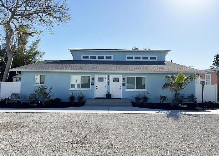 Sunsets, Seafood, And Serenity Pet - Boat Friendly