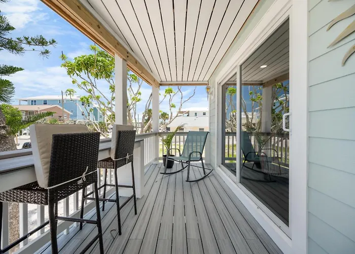 Steps To Sand - 2Br Beach Vibes + Bikes & Bbq
