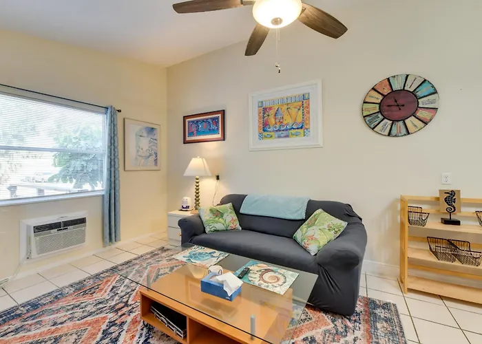 < 1 Mi To Nokomis Beach: Tranquil Couple'S Retreat