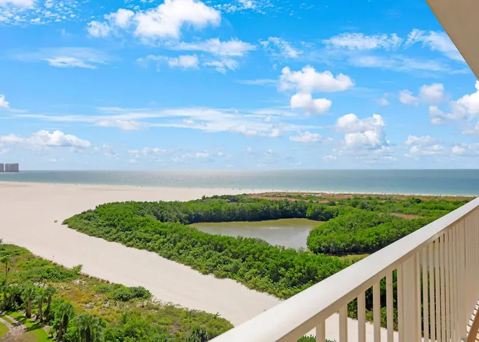 Alluring Beachfront Condo With Pool And Ocean Views