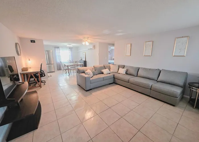Apartment In Privet House Walk Distance To Beach