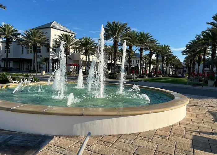 Walk To Upscale 30A! Pool, 5 Bikes, Smart Toilet, Rain Shower