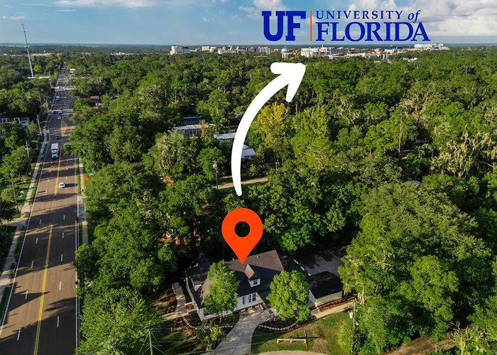 Studio At The Key - 1Mi To Uf & Dt , Full Kitchen