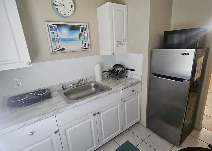 Sebastian Gardens Inn & Suites
