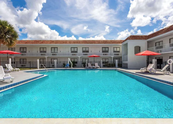 Travelodge By Wyndham Orlando Lake Buena Vista South