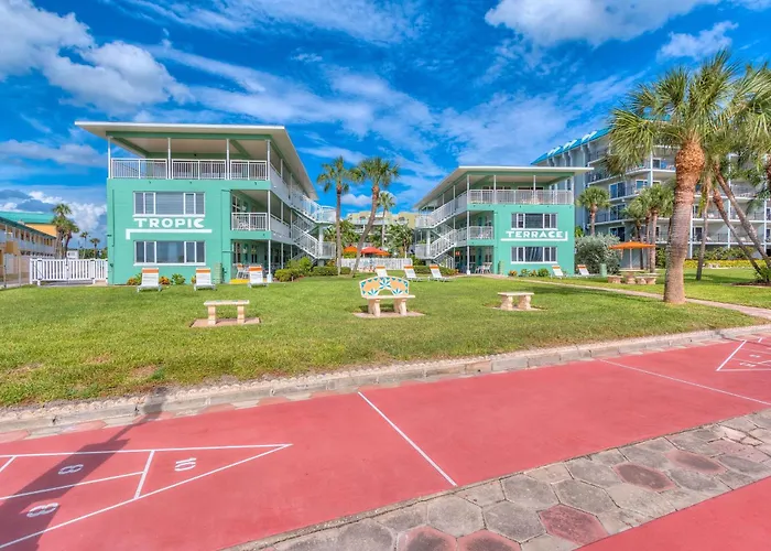 Tropic Terrace Suite #9 - Beachfront Resort
