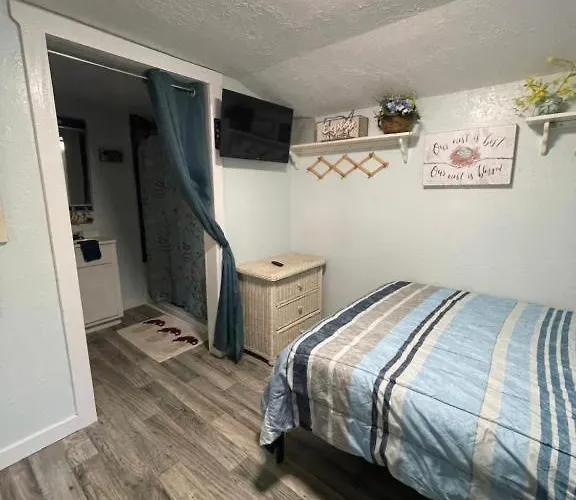 Neals Nest Cozy Cabin
