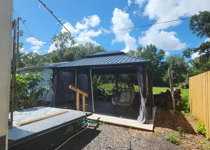 Shroom-Life Farm Duck Hut