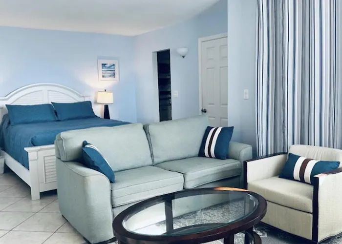 Gulfview Beach Condo With Pool