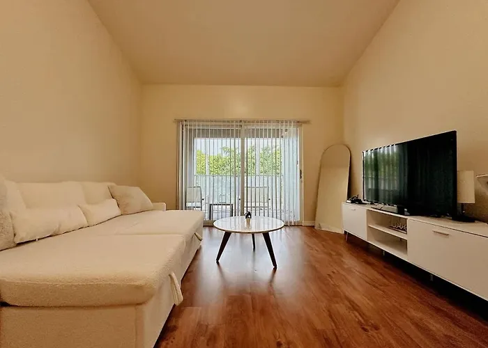 1B - 1B Apartment For 3 At Pembroke Pines