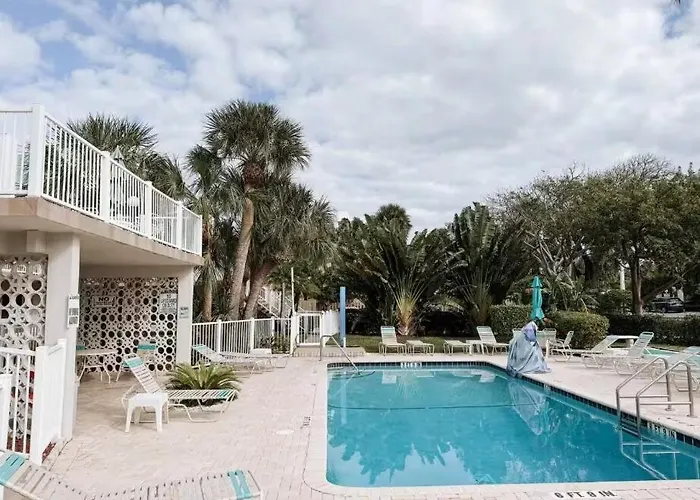 Cozy Island Apartment