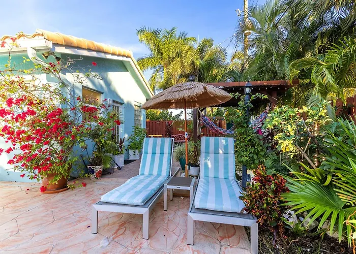 South Florida Spacious Oasis 4Br Retreat With 2 King Beds, Amazing Pool, Near Beaches