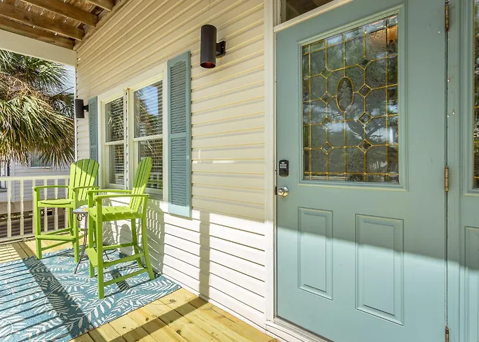 Pet Friendly- St George Island Sleeps 13- Pool