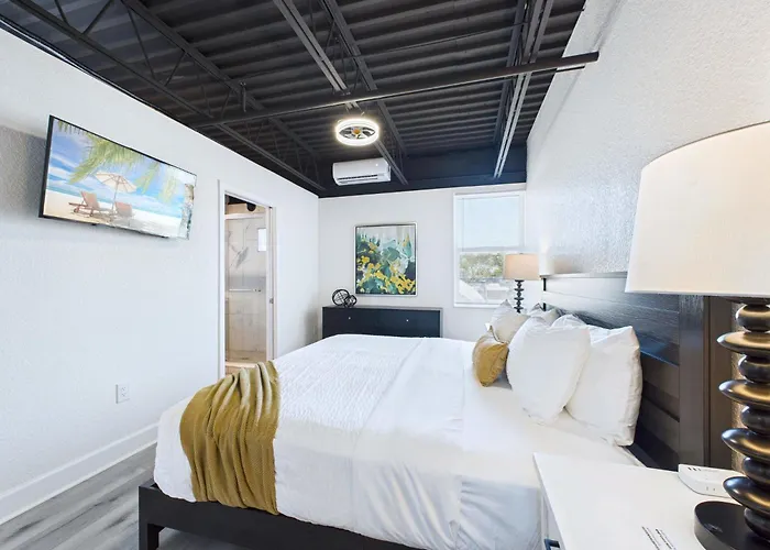 Chic Loft Retreat Near Port Canaveral -Unit 202