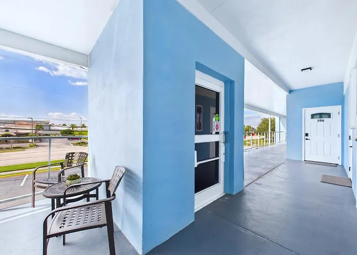 Chic Loft Retreat Near Port Canaveral -Unit 202