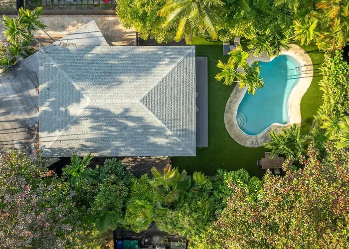 Modern Miami Oasis Pool & Water Views