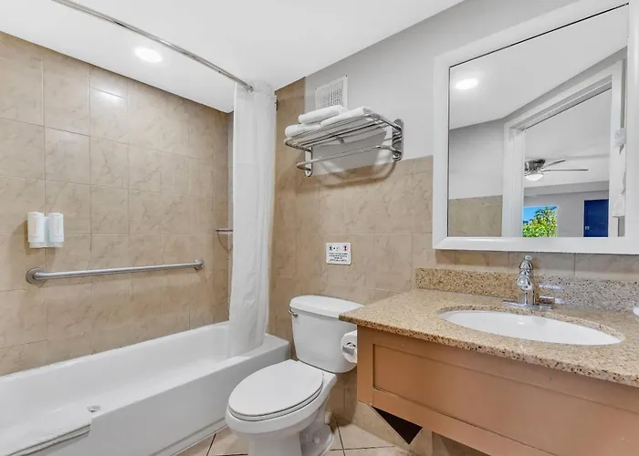 Rodeway Inn & Suites Fort Lauderdale Airport & Cruise Port