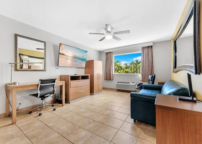 Rodeway Inn & Suites Fort Lauderdale Airport & Cruise Port