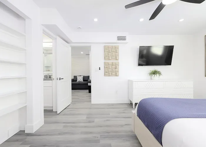 Siesta Key Beach Resort And Suites