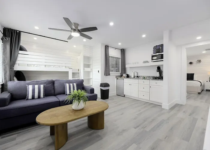 Siesta Key Beach Resort And Suites
