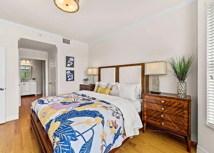 Catina - Freshly Renovated Stylish 2Br 2Ba Condo In Lely Resort With Lake & Golf Course Views Private Lanai And Access To Pool Gym Tennis And More! Prime Location Just Minutes From Naples Beaches And 5Th Ave, Perfect For A Relaxing Florida Getaway!
