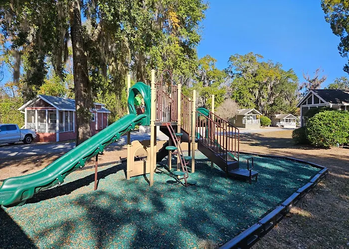 Live Oak Landing