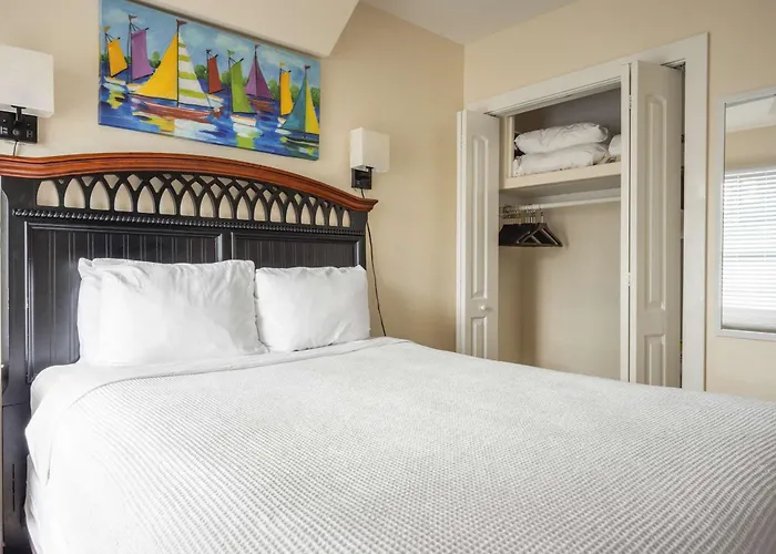 Sea Breeze -Great Location!