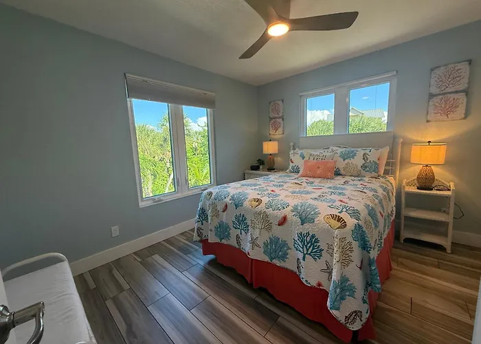 Coconut Castaway - Ocean Views, Walk To Beach, Golf Cart, Club Pool