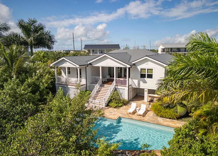 Capmar House -Huge Home & Pool