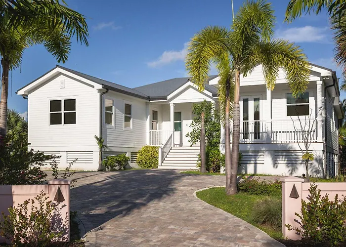 Capmar House -Huge Home & Pool