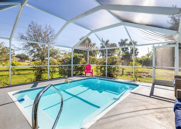 Relaxing 4 Bedroom Home With Pool