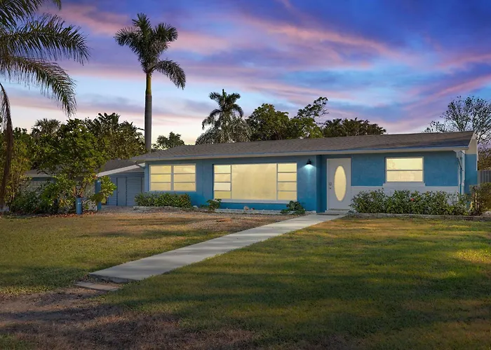 Relaxing 4 Bedroom Home With Pool