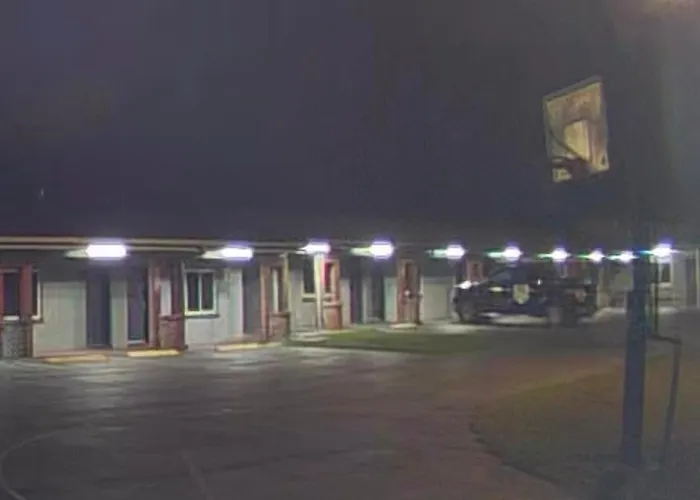 Rainbow Fountain Motel