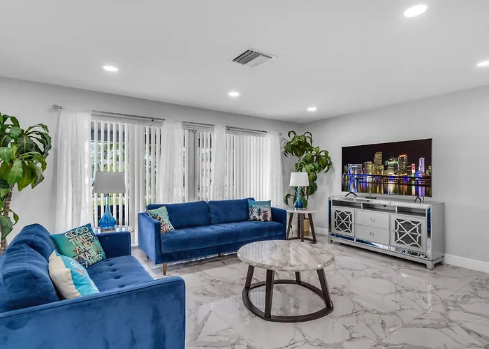 Private Vacation Home Near Beach Newly Renovated