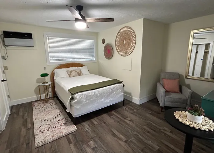 Safety Harbor Motel