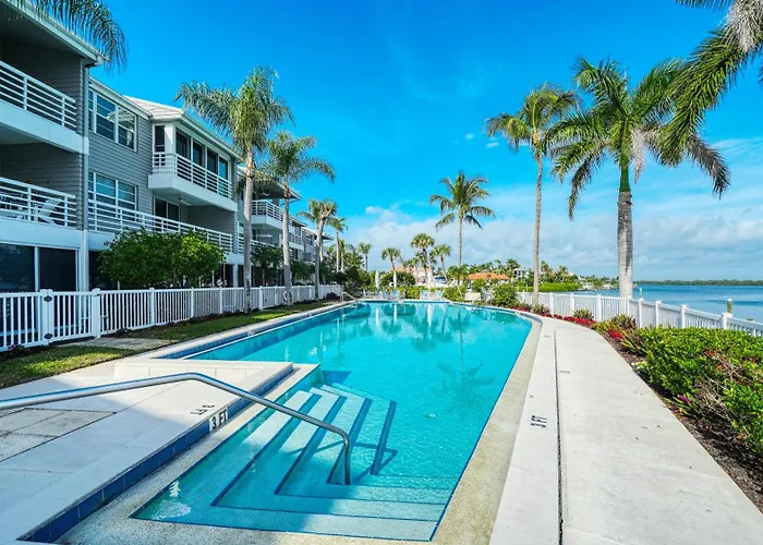 Hvc 203 Spa Pool On Longboat Key