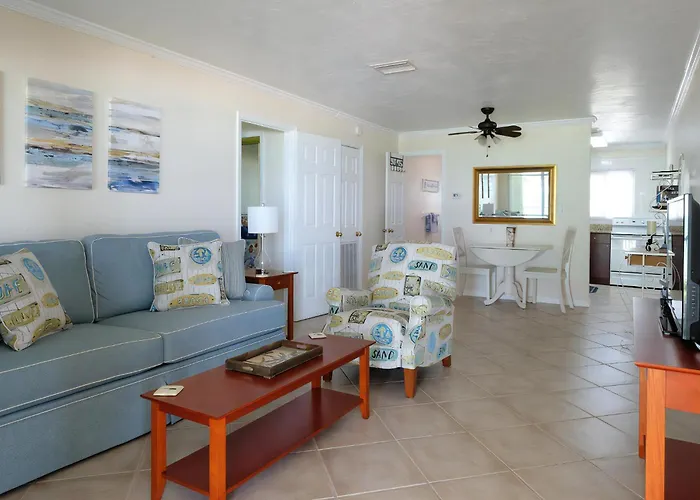 Enjoy Beautiful Sunsets Beachfront Villa