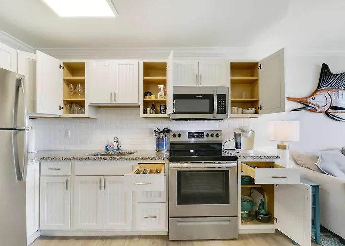 Sailfish Suites 4- Waterfront Pet Friendly