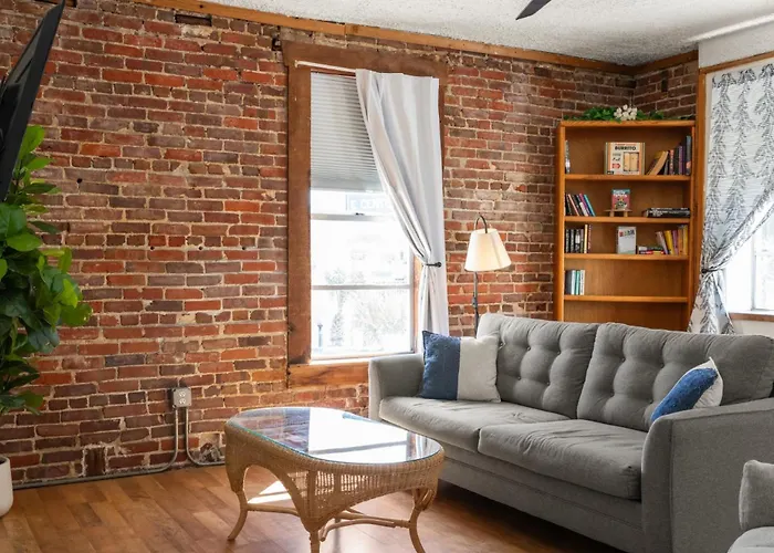 Circle Overlook-Downtown Apartment Stay