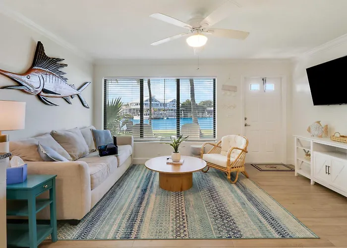 Sailfish Suites 4- Waterfront Pet Friendly