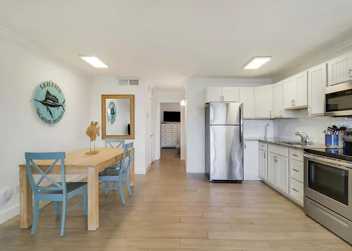 Sailfish Suites 4- Waterfront Pet Friendly