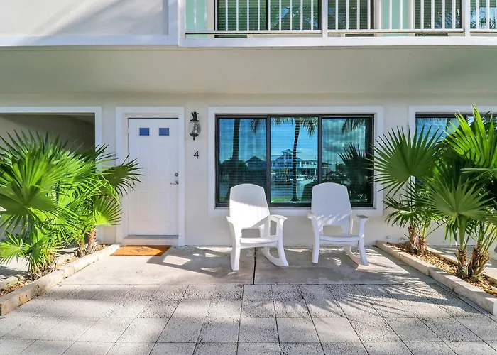 Sailfish Suites 4- Waterfront Pet Friendly