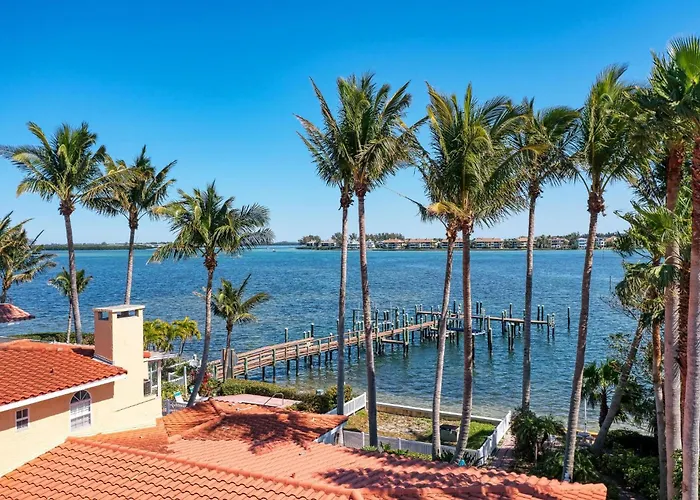 Anna Maria Island Beach Palms 5B