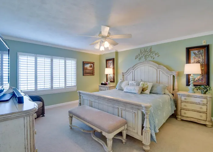 Beachfront Condo W/ Pool Access In Ponce Inlet