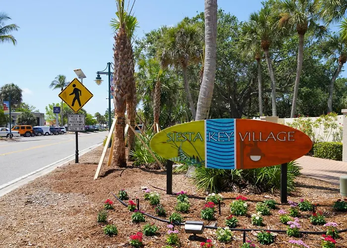 Canal 313 - Right In Siesta Key Village!