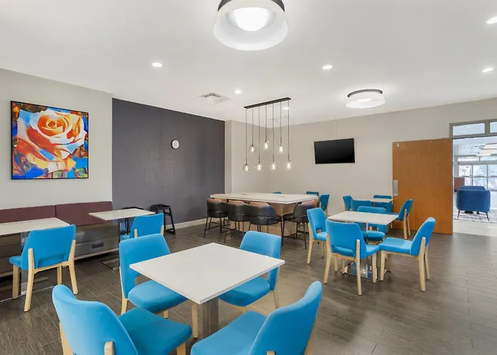 Best Western Plus Rose City Conference Center Inn