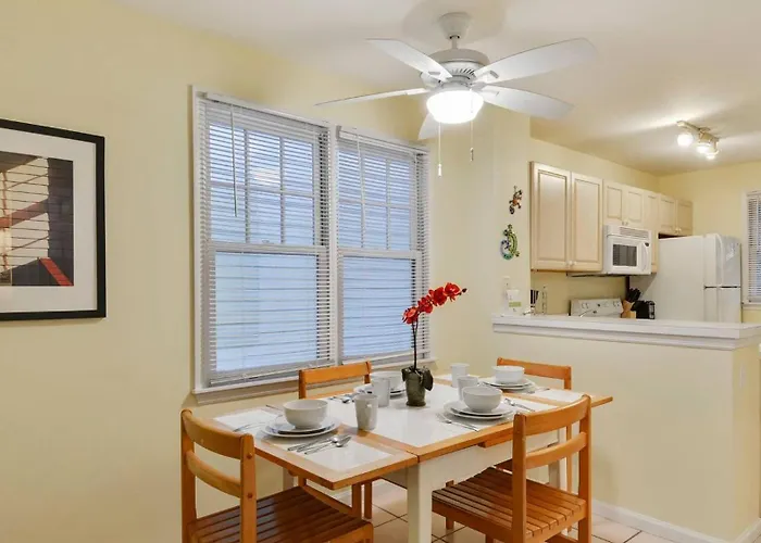 Paradise Retreat: Extended Stay with Pool